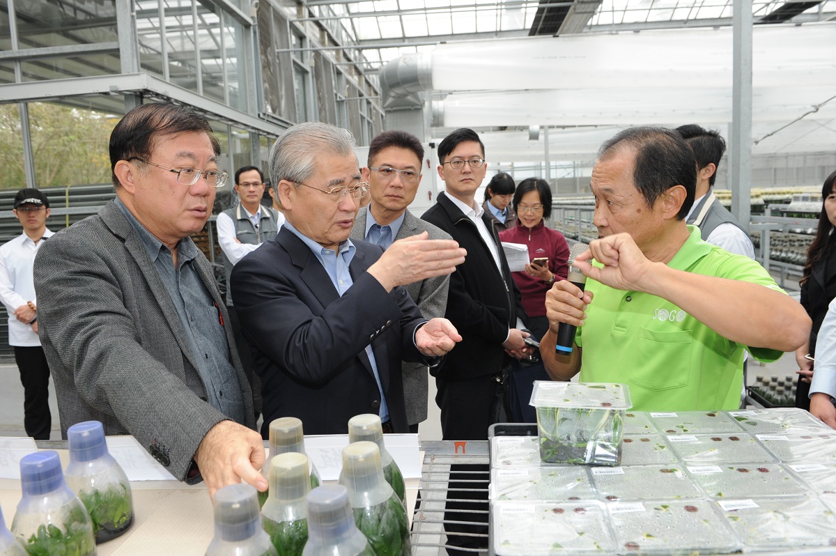 毛揆參訪屏東農業生物技術園區 盼開創臺灣新農業未來