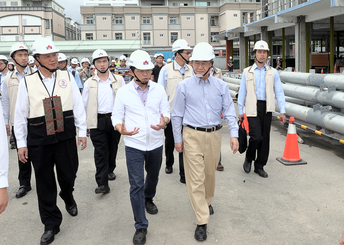 毛揆關心東部銀髮長者及原住民文創產業聚落建設