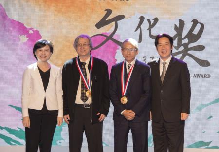 107年4月26日行政院長賴清德出席第37屆行政院文化獎頒獎典禮2　共3張
