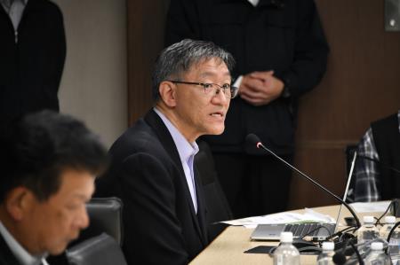 2025年2月14日行政院長卓榮泰聽取台中新光三越百貨氣爆事故救復情形　共6張