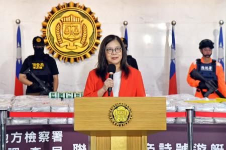 2026年10月17日行政院長卓榮泰出席調查局南機站偵辦「帝詩號遊艇走私愷他命毒品案」記者會 　共8張
