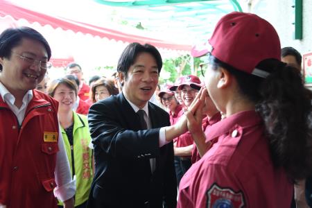 2018年5月22日行政院長賴清德出席「107年基隆市災害防救演習」。107.5.22 S__42532868