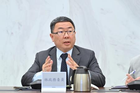 2026年4月8日行政院長卓榮泰主持115年第2次治安會報 　共4張
