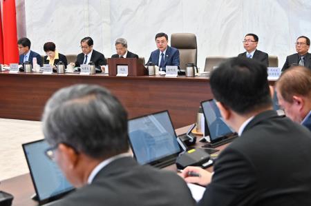 2025年7月17日行政院長卓榮泰主持中央廉政委員會第30次委員會議 　共6張