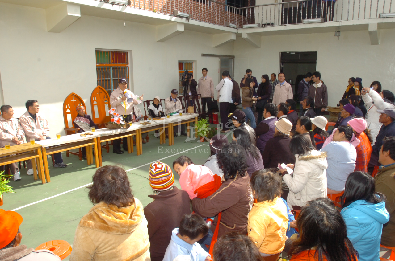 2007年12月4日行政院張俊雄院長訪視新竹縣尖石鄉泰崗部落 共1張 　共1張