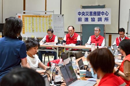 2025年10月13日中央災害應變中心前進協調所第38次工作會報後記者會 　共4張