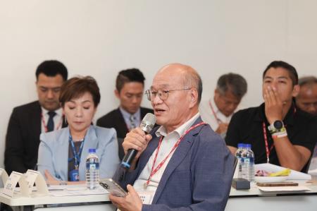 2025年9月5日行政院長卓榮泰參訪巨大公司並與自行車業者交流座談會 　共9張
