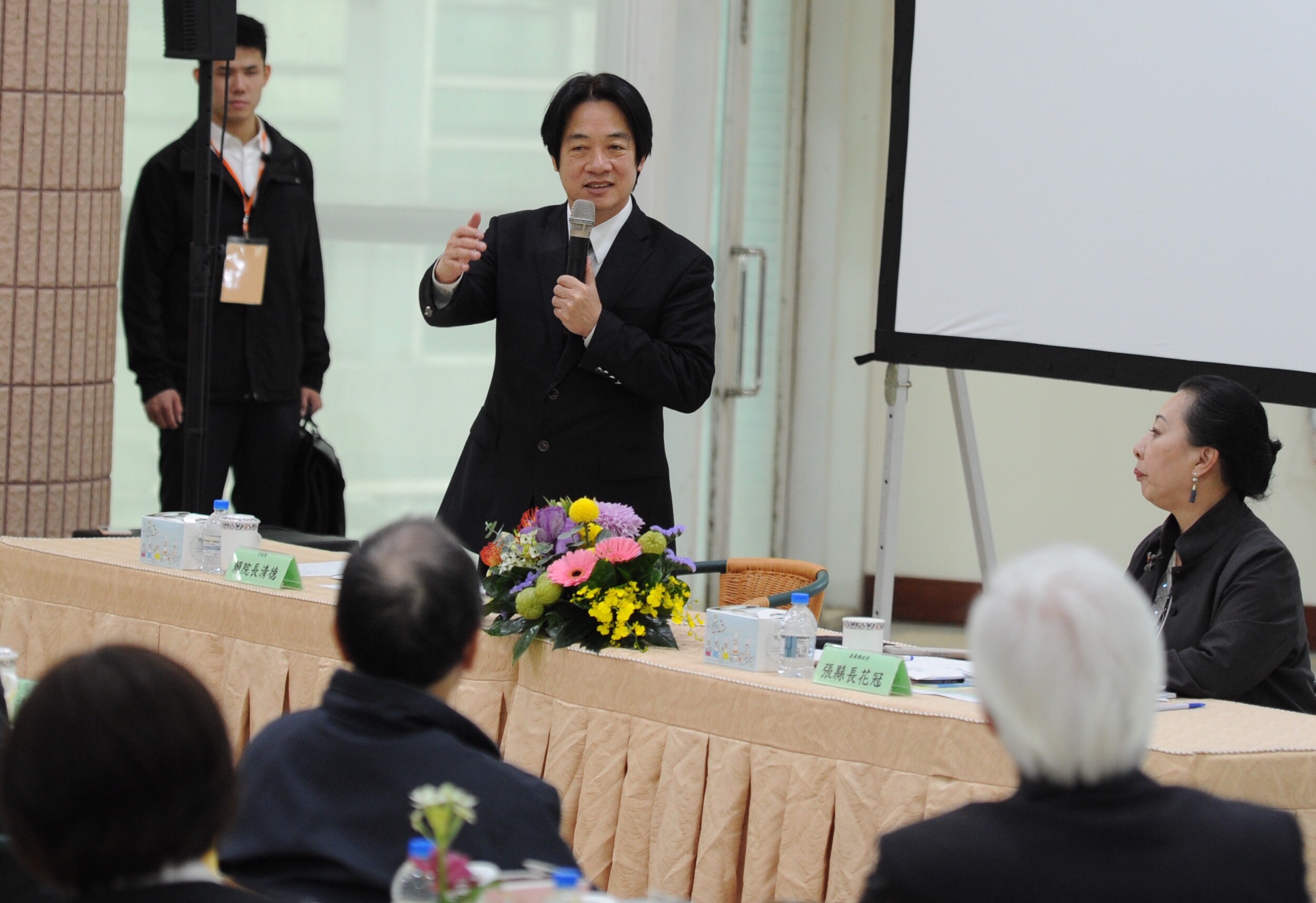 率行政團隊至嘉義縣  賴揆：中央地方合力落實建設計畫　共5張