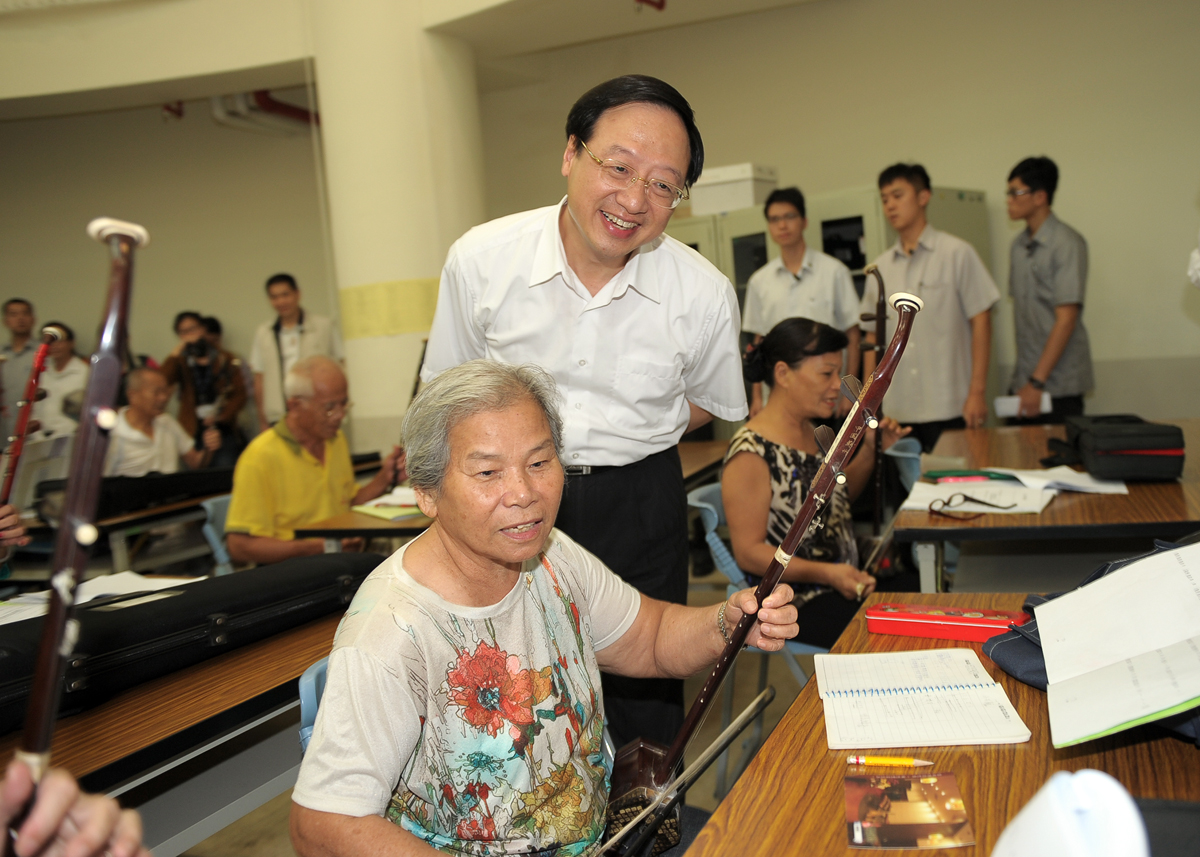 江揆訪視嘉義市長青綜合服務中心 關懷長者歡度重陽節 　共1張