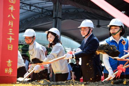 2025年8月30日行政院長卓榮泰出席「安慶圳大排虎尾糖廠段排水路治理工程」開工祈福典禮 　共5張