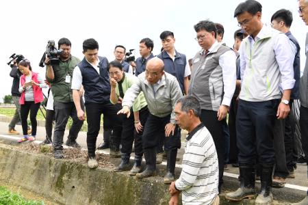 20190521行政院長蘇貞昌視察桃園市觀音區五月豪雨農作物香瓜災損情形