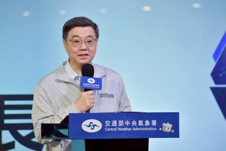 2026年5月29日行政院長卓榮泰視察交通部中央氣象署暨超級電腦機房 　共6張