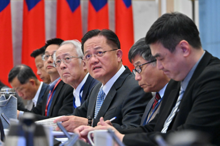 2024年12月30日行政院副院長鄭麗君主持中央災害防救委員會第47次會議 　共7張