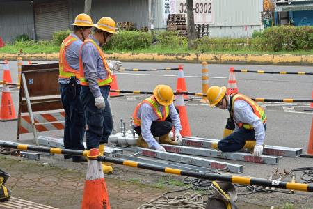 卓院長今（25）日視察「台電公司桃園區處穩定供電作業」照片 共9張　共9張