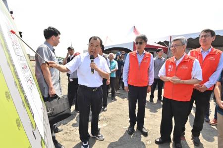 2024年5月10日行政院長陳建仁視察興達漁港水產加工及冷鏈物流中心興建工程