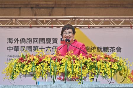 卓院長今(21)日出席「海外僑胞回國慶賀中華民國第十六任總統、副總統就職茶會」照片 共6張　共6張
