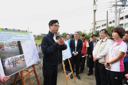 2019年11月19日行政院副院長陳其邁視察安中抽水站新建工程_2 　共6張