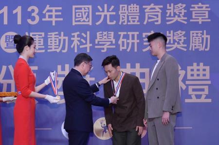 2024年12月6日行政院長卓榮泰出席「113年國光體育獎章暨運動科學研究獎勵頒獎典禮」　共7張