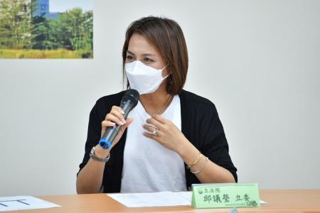 陳院長今(12)日視察衛生福利部旗山醫院長期照護大樓照片_4 共15張　共15張