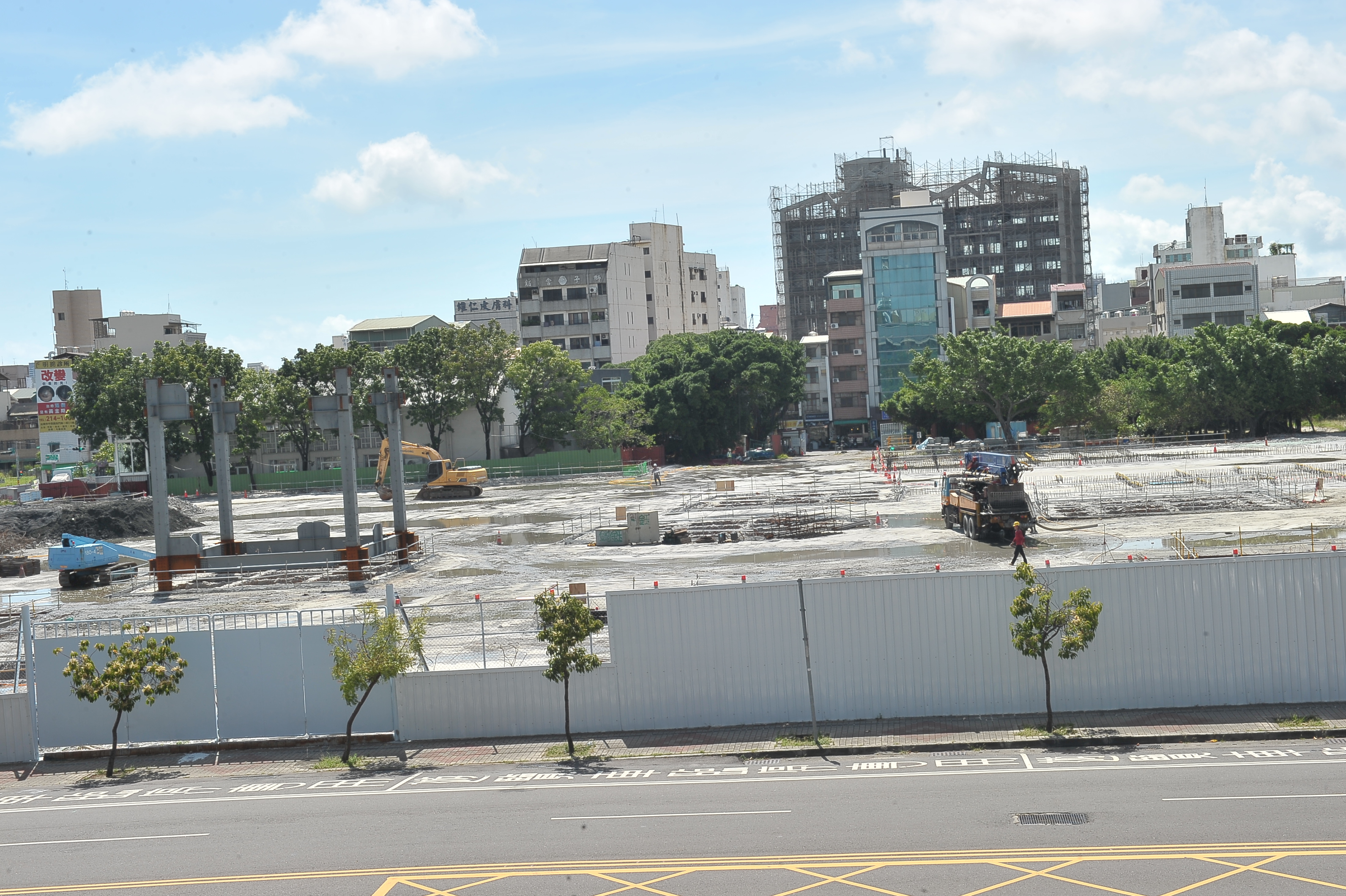 林揆期許臺南市美術館未來成為全民驕傲