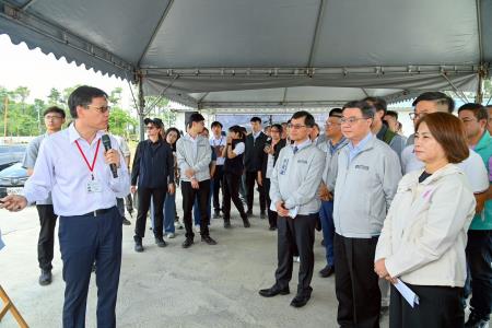 2026年5月16日行政院長卓榮泰視察屏東科技產業園區擴區開發及招商情形 　共6張