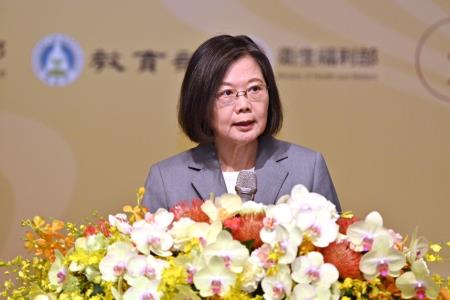 2023年6月26日行政院長陳建仁出席112年全國反毒有功人士、團體頒獎典禮3 　共9張