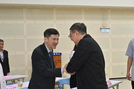 2025年4月12日行政院長卓榮泰出席彰化產業座談會_4　共12張