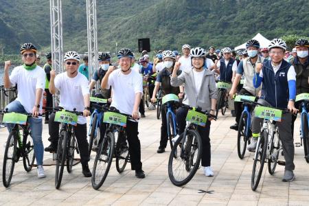 2023年6月3日行政院長陳建仁出席2023世界自行車日單車遊程嘉年華 　共10張