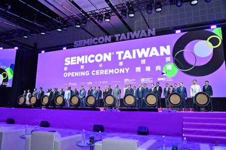 卓院長今（4）日出席「SEMICON Taiwan 2024國際半導體展」開幕典禮照片 共7張　共7張