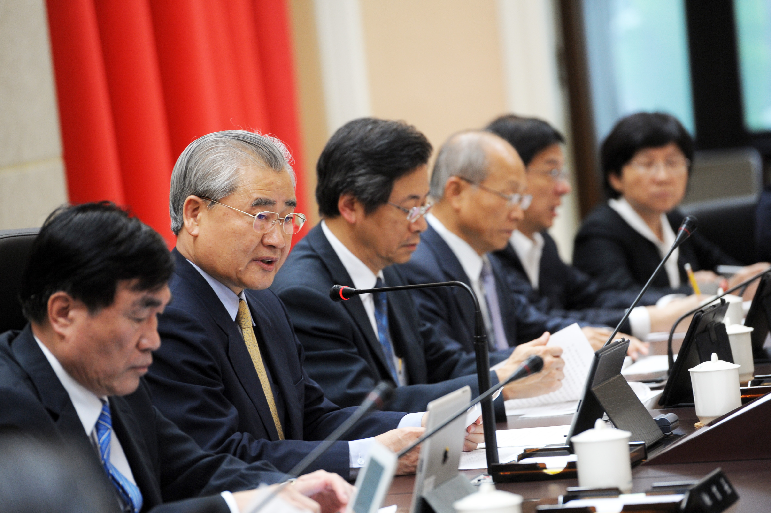 毛院長主持上任後首次行政院會  期勉行政團隊用創意為我們所深愛的臺灣而努力 　共2張