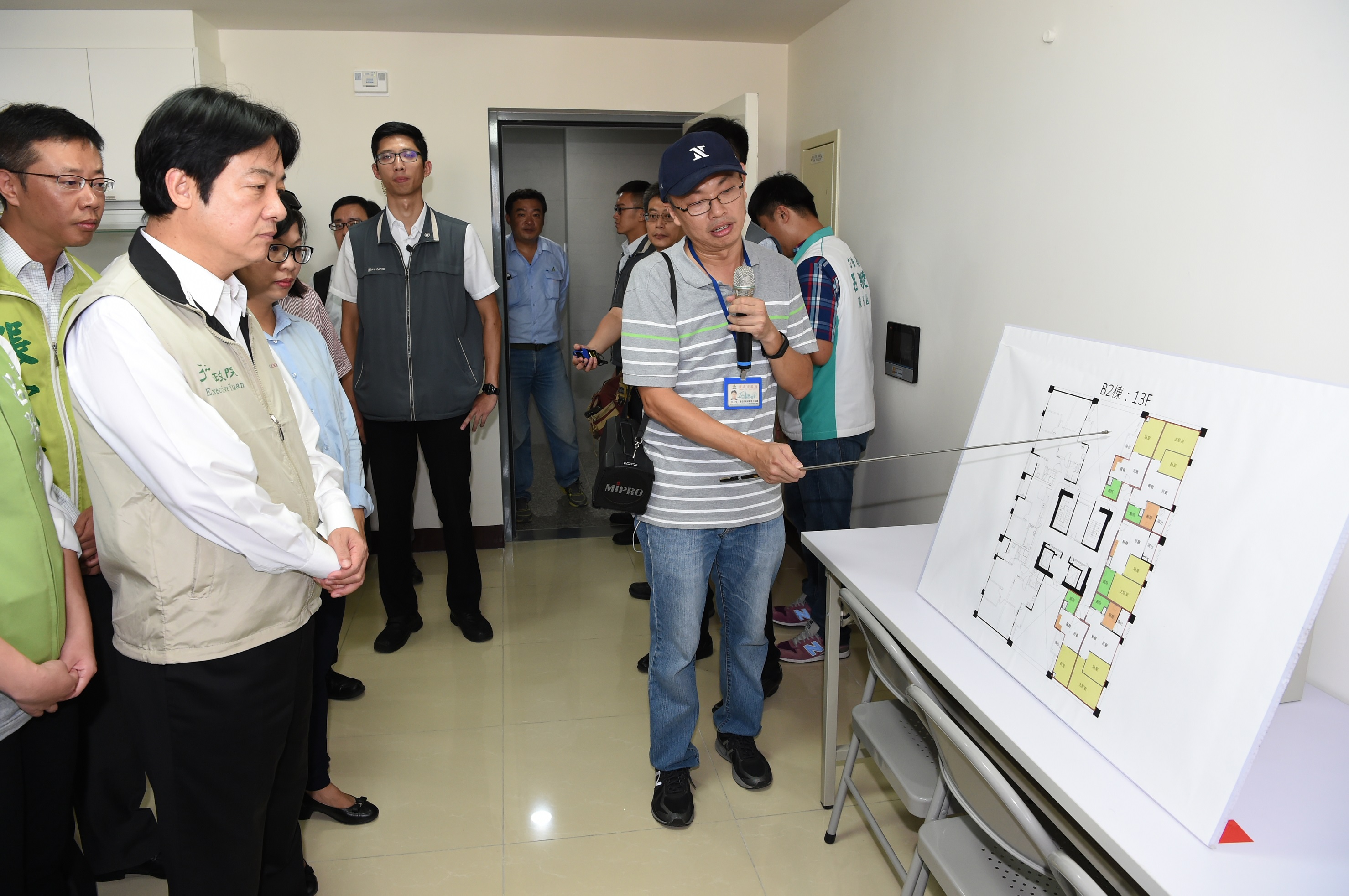 視察世大運選手村社會住宅  賴揆：掌握推動期程 充分發揮效用　共3張