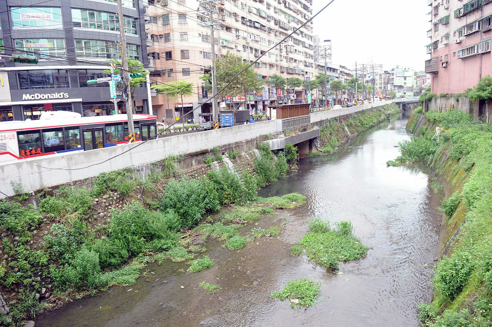 視察基隆大武崙溪整治情形 賴揆：中央、地方攜手合作 使治水工作圓滿成功