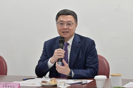 卓院長今（13）日訪視「台電職場互助教保服務中心」照片 共10張　共11張