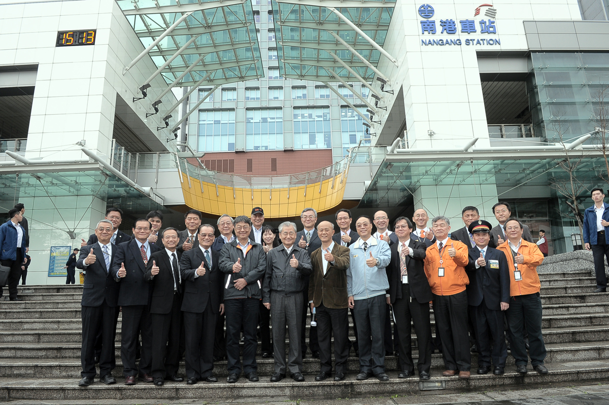 毛揆：高鐵南港站即將完工 有助系統運轉與服務
