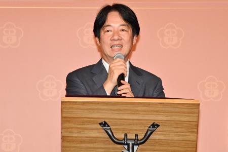 卓院長今（14）日出席「中華民國藥師公會全國聯合會第十五屆第三次會員代表大會晚宴」照片共5張　共5張