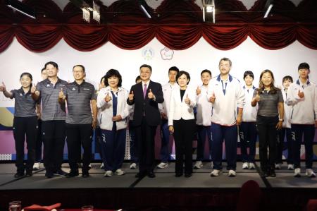 2024年9月11日行政院長卓榮泰出席2024巴黎帕拉運動會代表團返國餐會　共6張