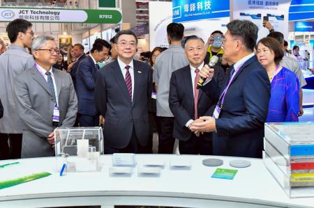 2025年9月10日行政院長卓榮泰出席「SEMICON Taiwan 2025國際半導體展」開幕典禮　共10張
