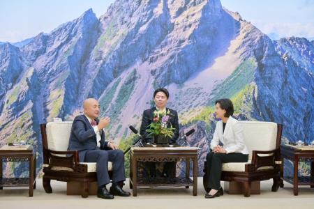 2024年6月27日行政院副院長鄭麗君接見日本台灣交流協會台北事務所片山和之代表一行 _1_　共3張