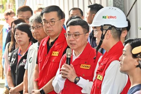 卓院長今（6）日視察「基隆市環保局相關設施受損情形」照片共5張
