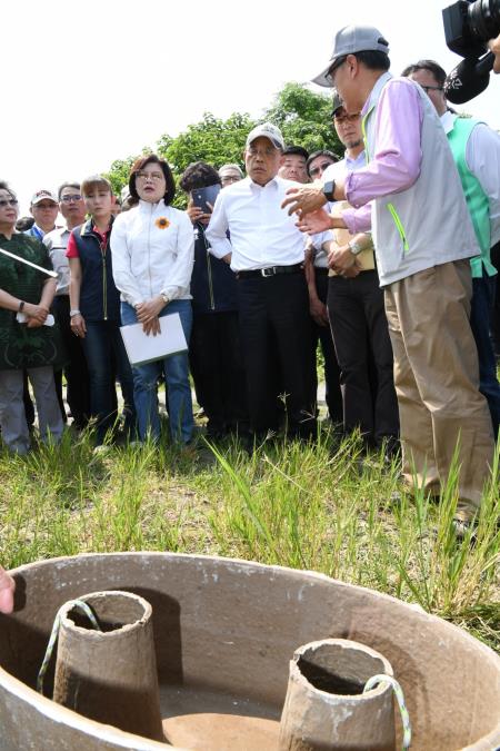 1080426行政院長蘇貞昌視察濁水溪揚塵防制辦理情形5.jpg