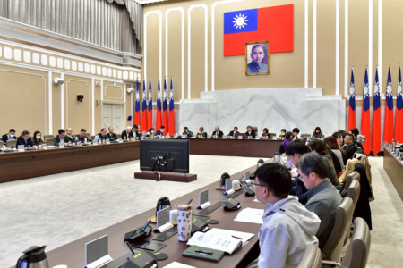 2026年1月20日陳時中政務委員主持行政院長期照顧推動小組第24次委員 　共4張