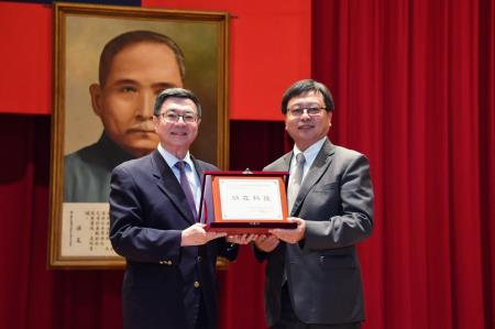 2024年7月16日行政院長卓榮泰出席新竹科學園區管理局長交接典禮 _8_　共8張
