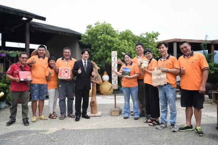 1070818行政院長賴清德視察農村再生執行成果−「苗栗大湖農村再生發展情形」_8　共8張