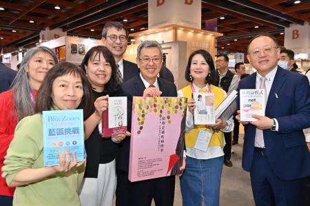 2024年2月22日行政院長陳建仁參訪「2024年第32屆台北國際書展」_240222_3_0　共12張