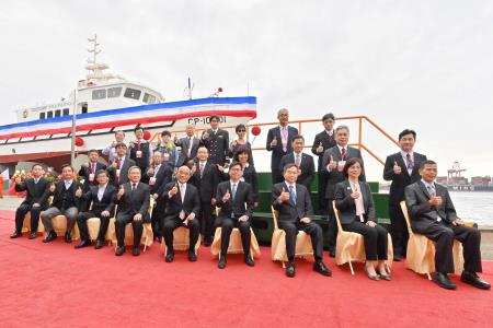 2022年3月7日行政院長蘇貞昌出席「海關巡緝艇汰舊換新計畫」首艘艇下水典禮4 　共5張