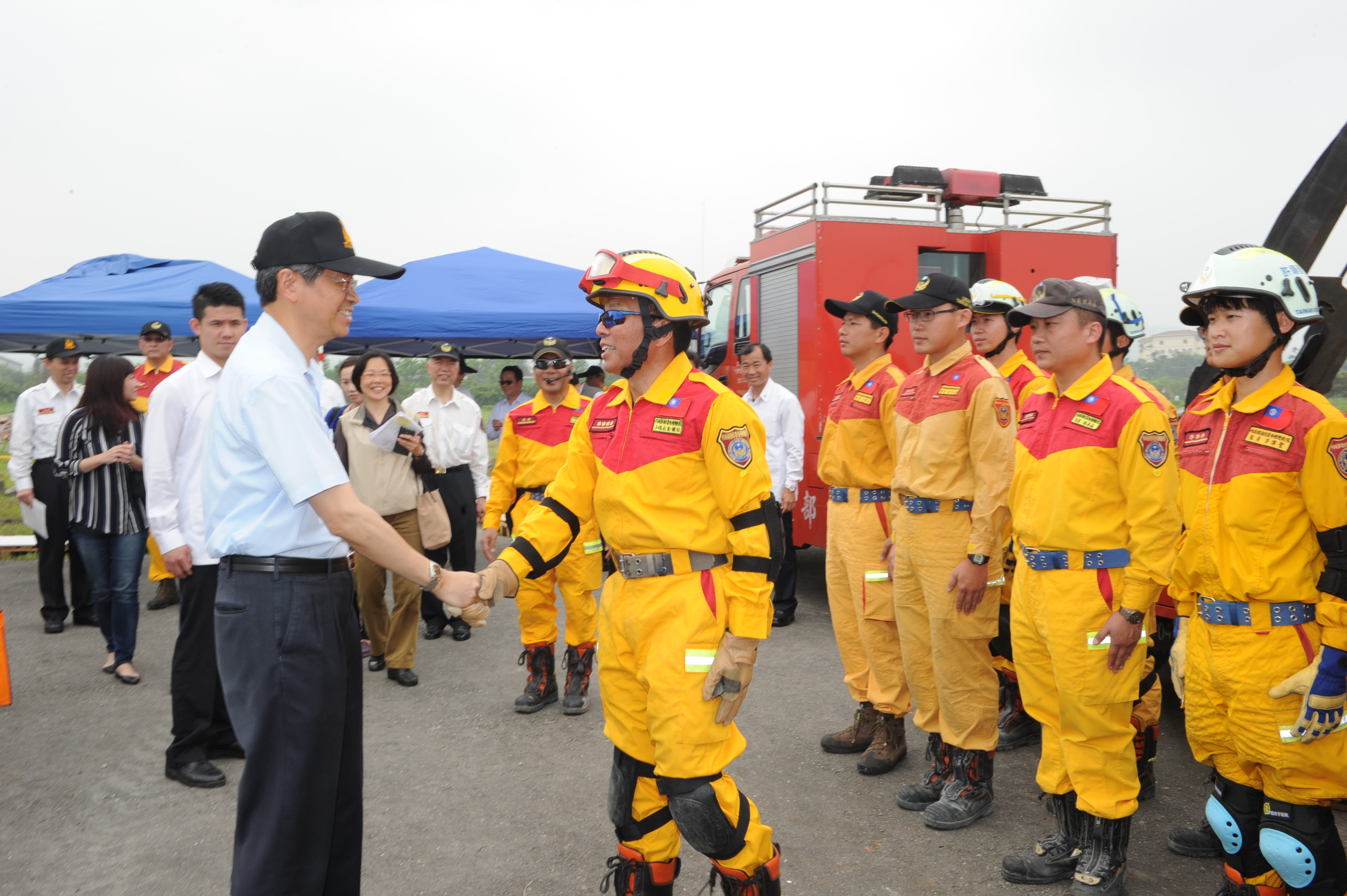 張揆巡視內政部消防署訓練中心  為消防及搜救弟兄加油打氣 　共5張