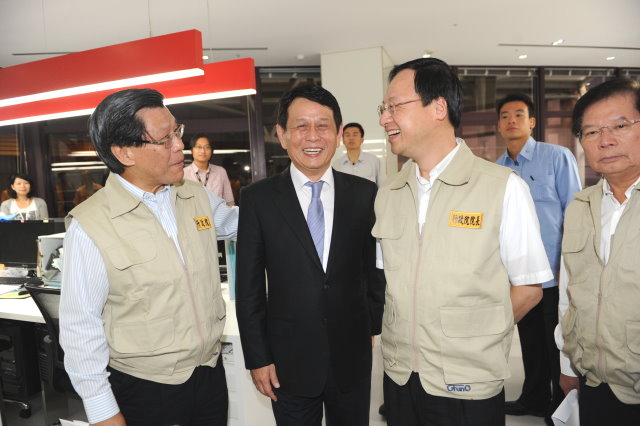 江揆：中小企業是服貿協議的最大受益者 　共1張