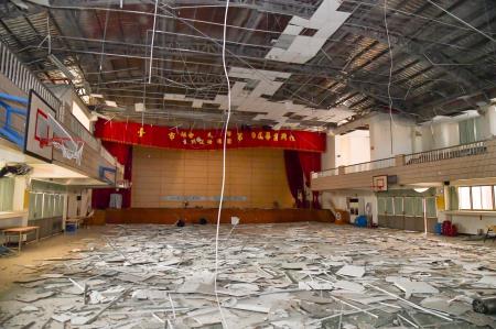 2025年1月21日行政院長卓榮泰視察楠西國民小學受損情形。