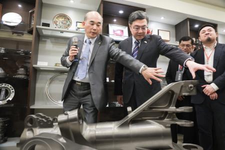 2026年1月30日行政院長卓榮泰參訪晟田科技公司 　共9張