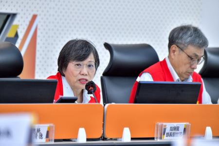 2026年7月10日行政院長卓榮泰陪同總統賴清德視導巴威颱風中央災害應變中心 　共6張